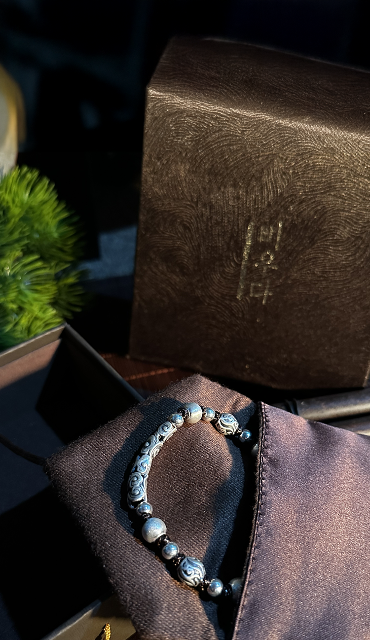 999 Fine Silver Cloud Buddhist Bracelet | Handcrafted Auspicious Cloud Bead Bracelet