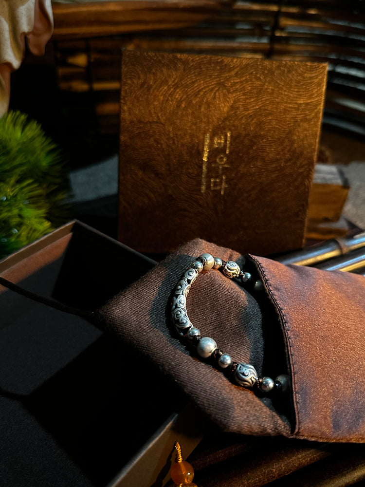 999 Fine Silver Cloud Buddhist Bracelet | Handcrafted Auspicious Cloud Bead Bracelet